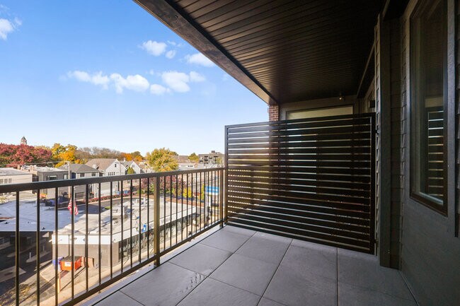 Building Photo - 3924 N Lincoln Ave