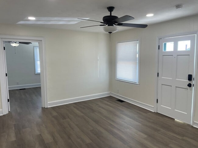 Building Photo - 435 Roan St