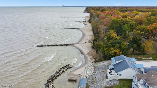 Building Photo - 28838 Lake Rd