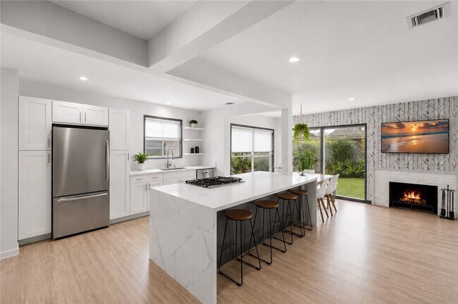Building Photo - 6721 E La Marimba St