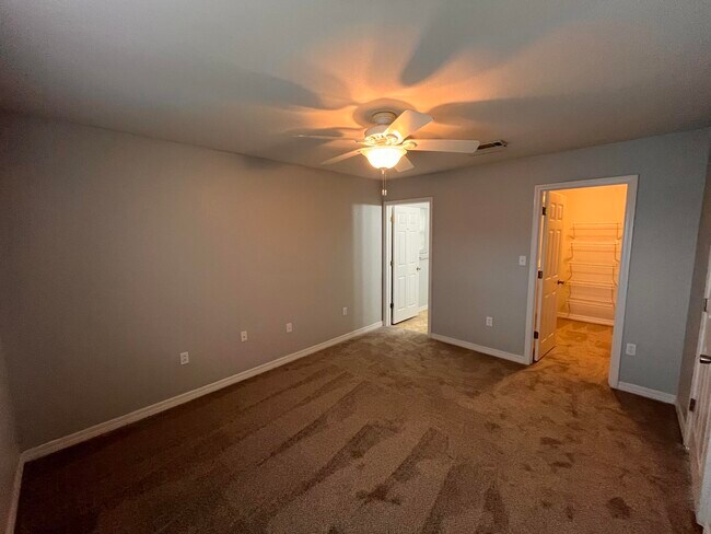 Building Photo - 305 Seclusion Blvd