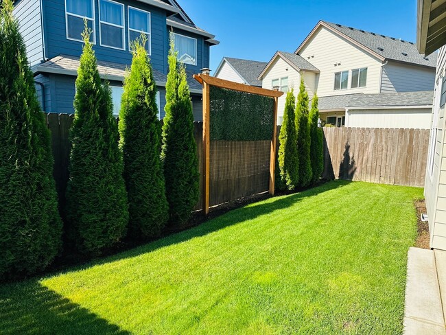 Building Photo - Beautiful Ridgefield Home