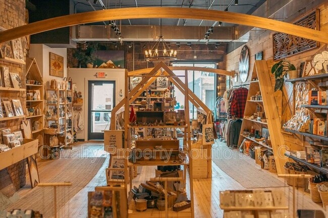 Building Photo - 1831 W Michigan St