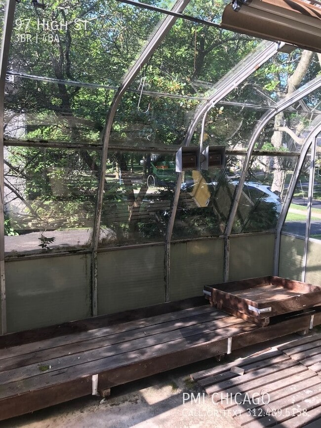 Building Photo - 97 High St