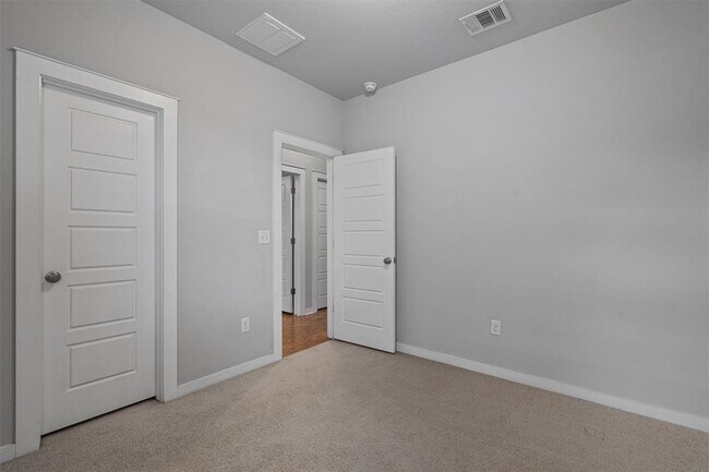 Building Photo - 5317 Daimler Dr