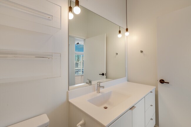 Spare Bath - 600 S Duke St