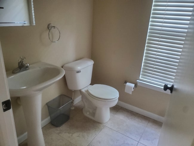 Building Photo - 185 Morgan Dr