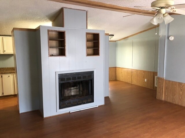 Building Photo - 102 Sunny Ln