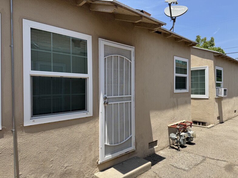 Building Photo - 11653 Magnolia Blvd