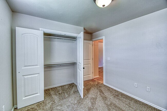 Building Photo - Newly Remodeled Three Bedroom with a Water...