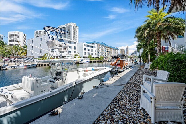 Building Photo - 3661 NE 170th St