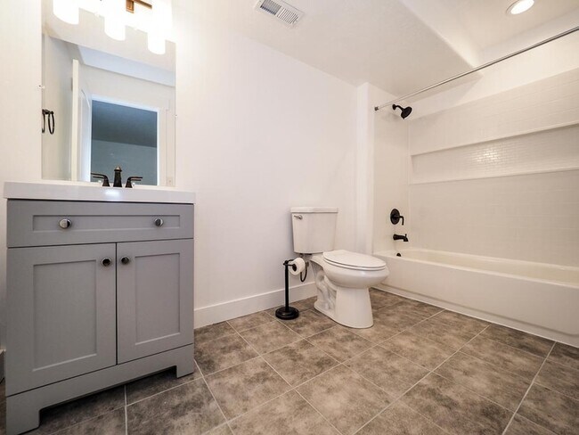 Building Photo - 3659 W 1650 N