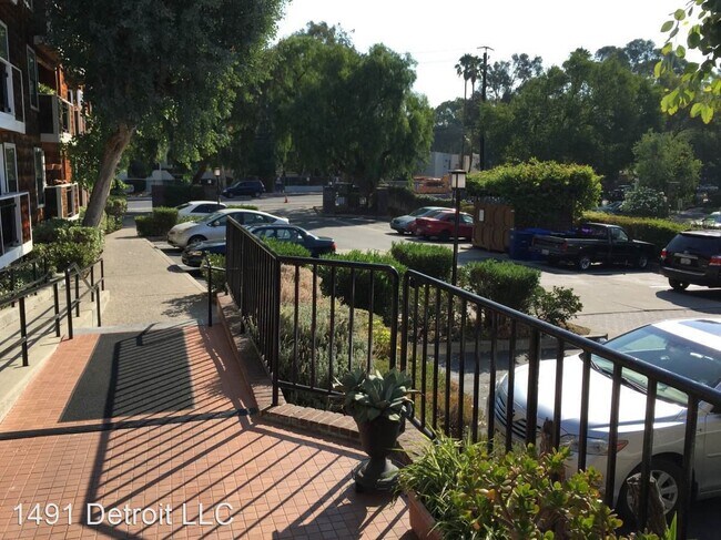 Building Photo - 1491 Detroit Ave