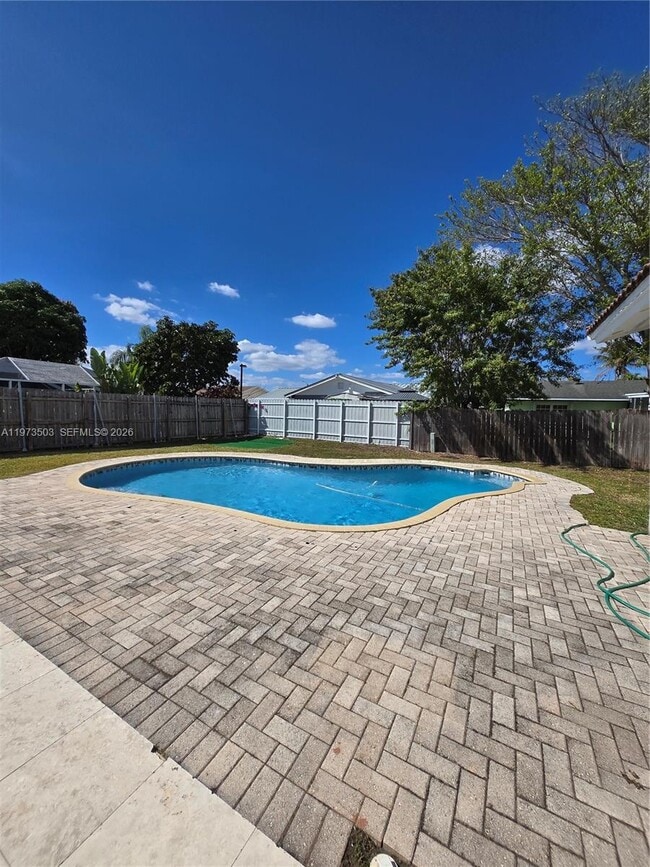 Building Photo - 10805 SW 165th Terrace