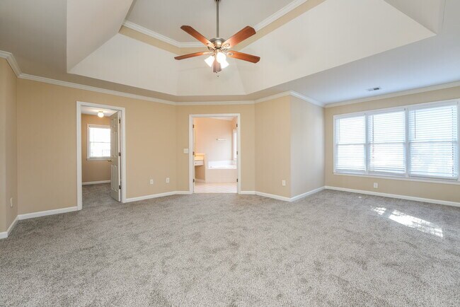 Building Photo - 430 Golden Meadows Ln