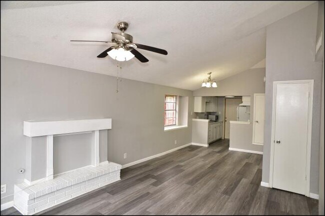 Building Photo - 2 bedroom in El Paso TX 79907