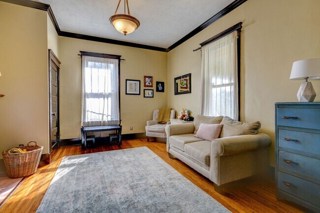 Building Photo - Renovated Historic 4 Bedroom Home w/ Two Car Garage in East Nashville