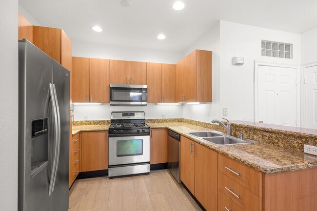 Building Photo - East Village 2 Bedroom at Union Square! 2 Parking Spaces!