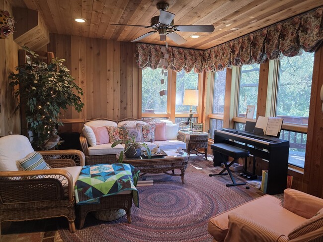 Building Photo - 1921 Bernina Dr