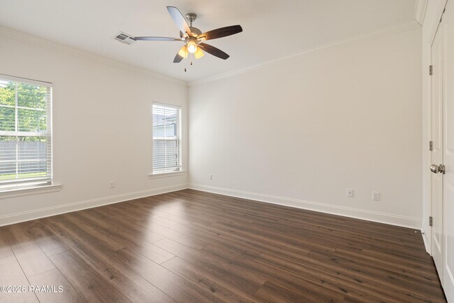 Building Photo - 237 Twin Meadow Ln