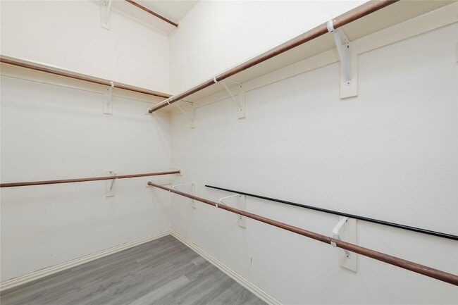 Building Photo - 12422 Daimler Dr