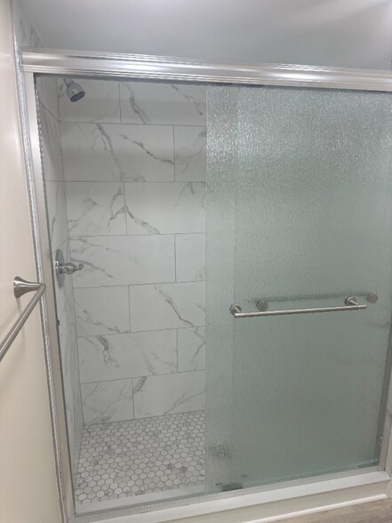 Building Photo - 543 Central St