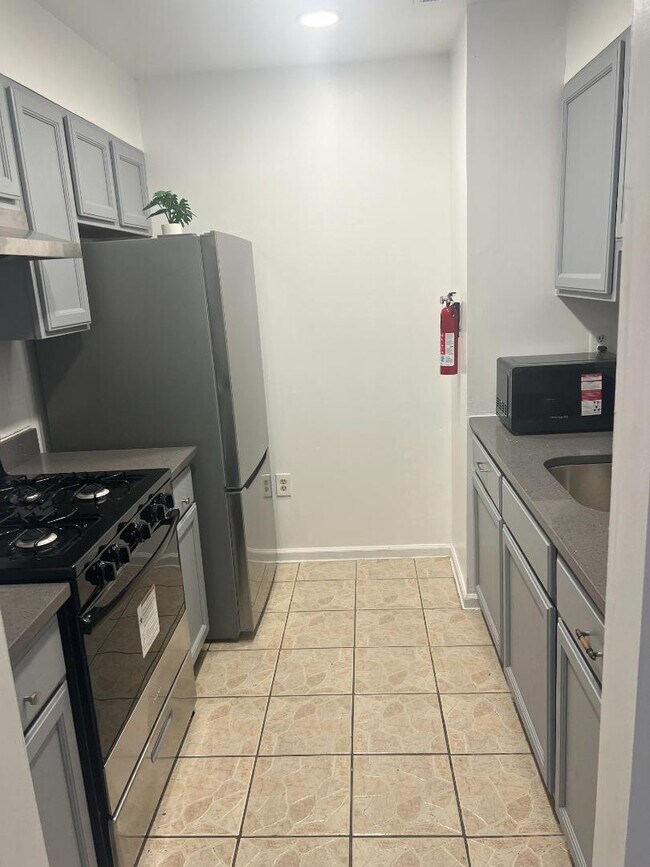 Building Photo - 157 W Market St