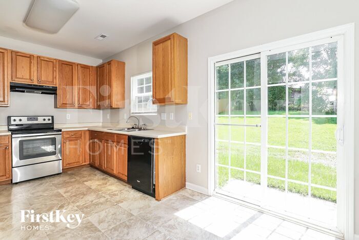 Building Photo - 2140 Lauren Woods Dr