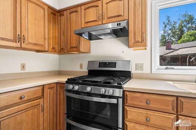 Building Photo - 6010 Staedem Dr