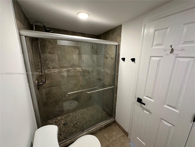 Building Photo - 4830 SW 41st Ave