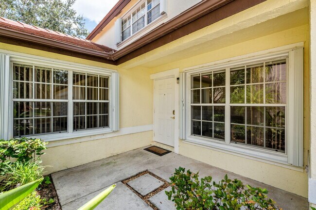 Building Photo - 12210 Dartmoor Dr