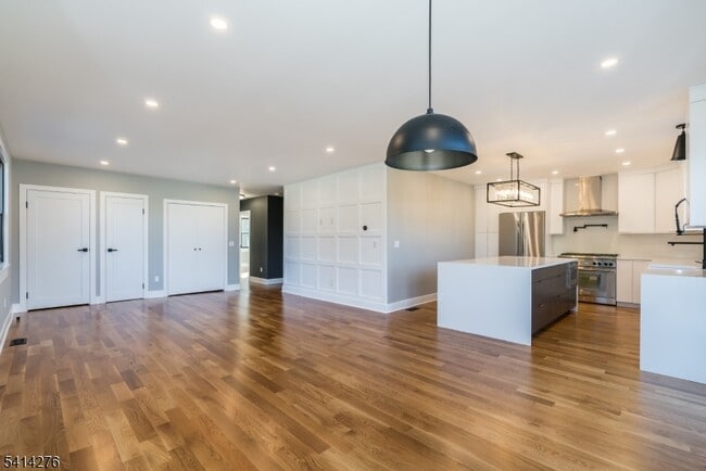 Building Photo - 76 Burnet Rd