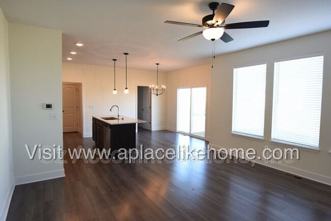 Building Photo - 4008 NW 95th Terrace