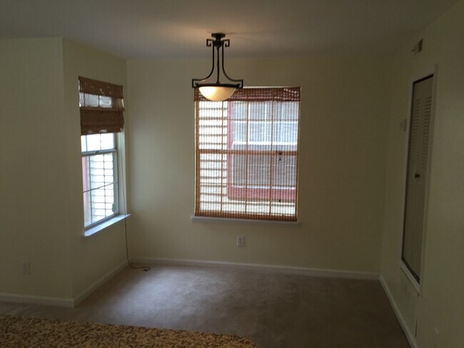 Building Photo - Rivermont Village Condominiums