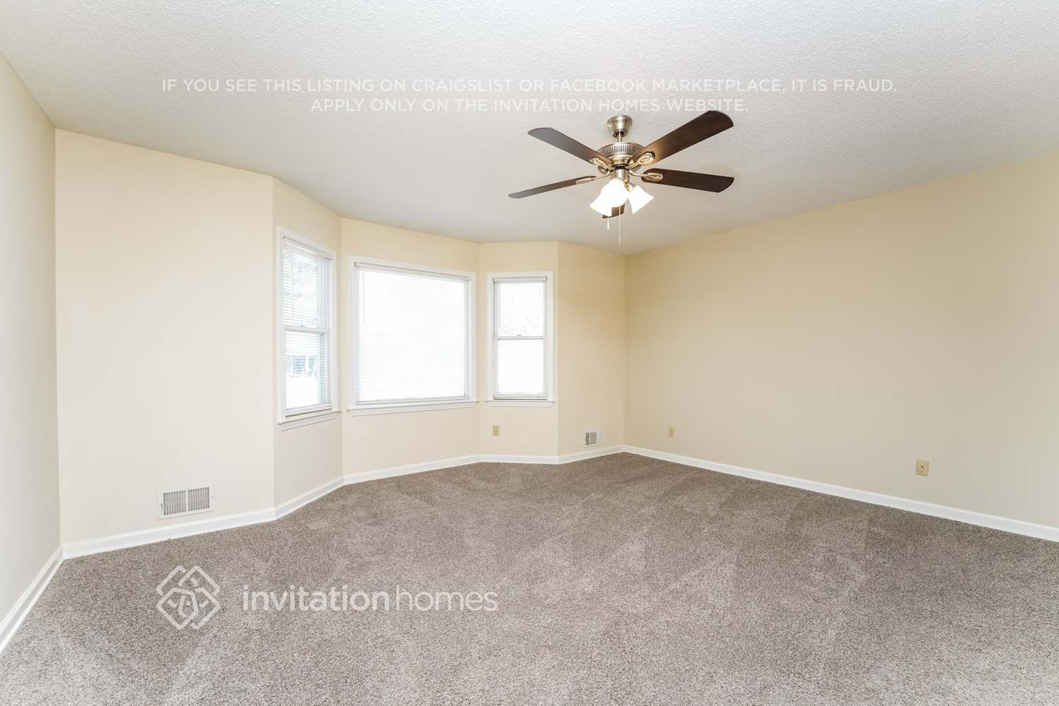 Building Photo - 2440 Sherrie Ln SW