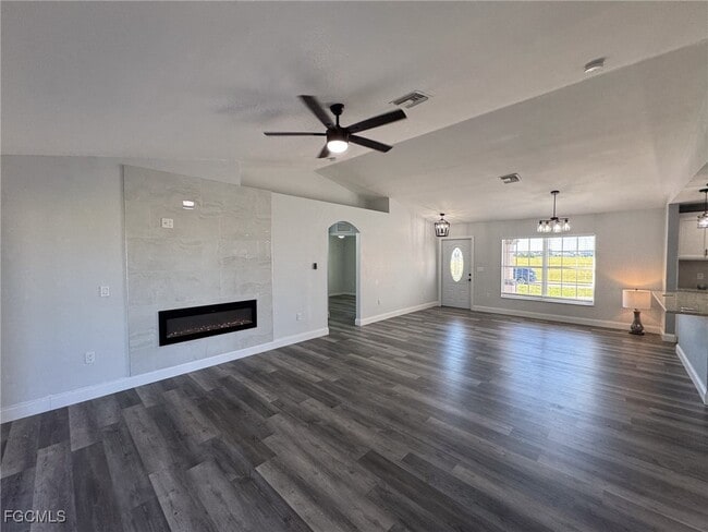 Building Photo - 1021 NW 10th Ave