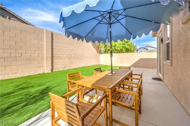 Building Photo - 10762 Flame Vine Ct