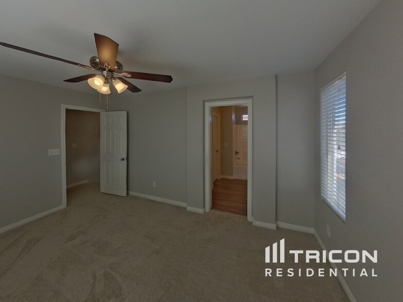 Building Photo - 8920 Dorrell Ln