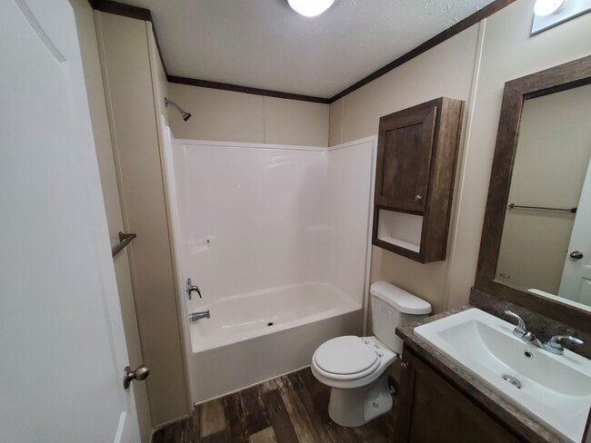 Building Photo - 23 Starling Hill Dr