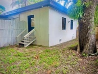 Building Photo - 620 NE 160th St
