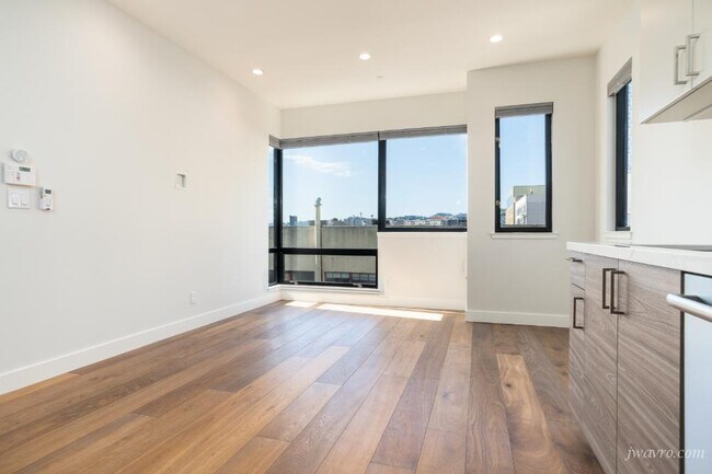 Building Photo - 25 Grace St