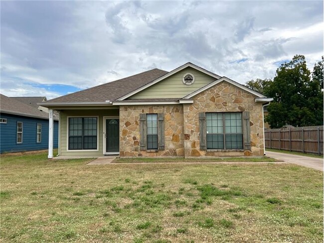 Primary Photo - 208 Garden Dr