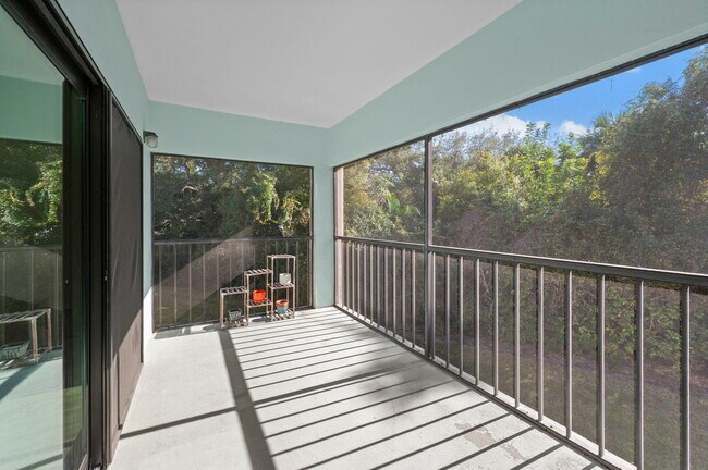 Building Photo - 6175 S Mirror Lake Dr