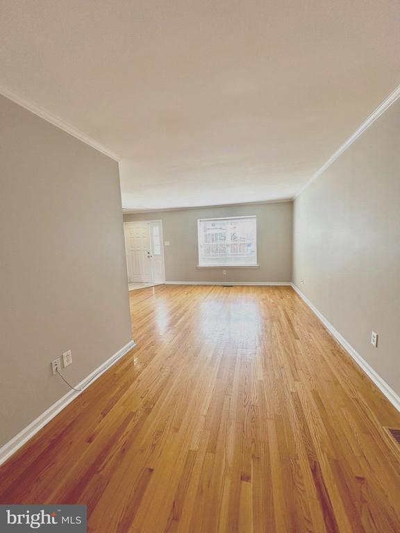 Building Photo - 41 Victoria Dr