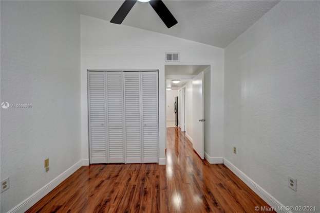 Building Photo - 2850 N Oakland Forest Dr