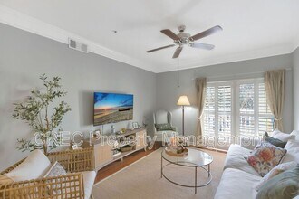 Building Photo - 1300 Park W Blvd