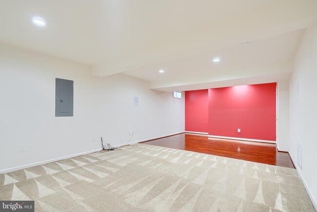 Building Photo - 7211 Lyndsey Way