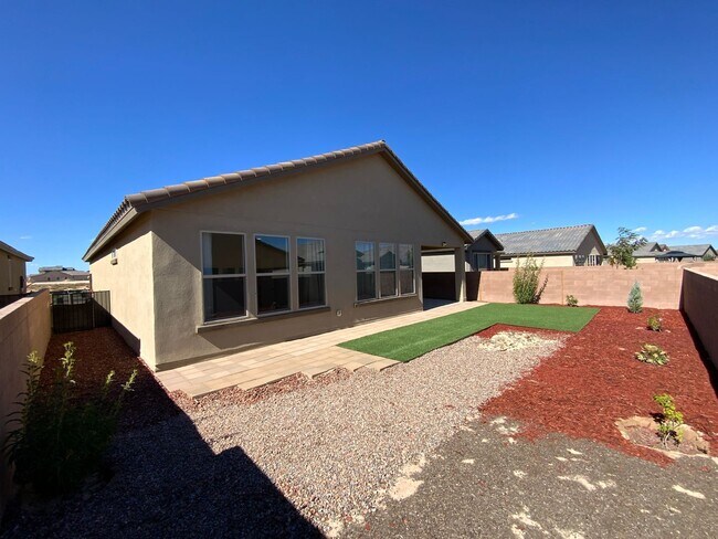 Building Photo - 3 Bedroom Single Story New Build in Mesa Del Sol Near Netflix Studios!