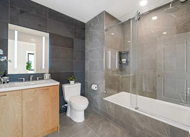 Building Photo - 540 N Central Ave