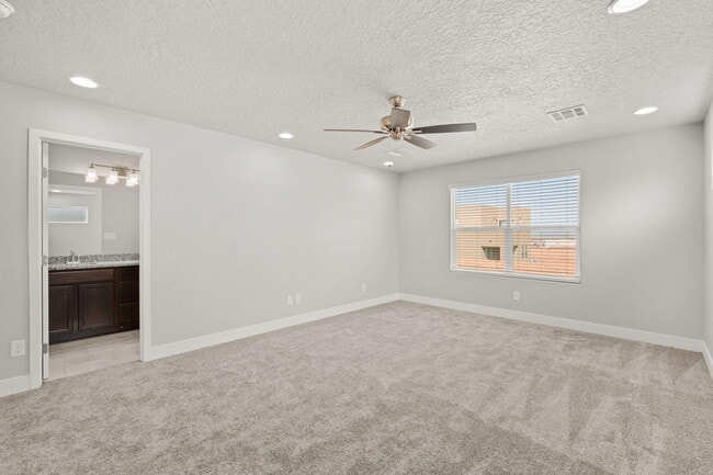 Building Photo - 4030 Silver Springs Road NE